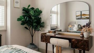 3 bedrooms, iron/ironing board, travel crib, free WiFi