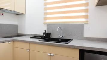 Fridge, microwave