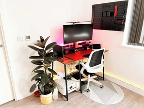 Interior - Fabulous, modern North London apartment (Harrow)