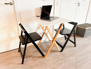 Dining - Fabulous, modern North London apartment (Harrow)