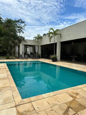 Utomhuspool