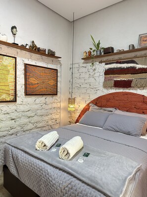 CALOPSITA | Ropa de cama de alta calidad, mobiliario individual, wifi gratis