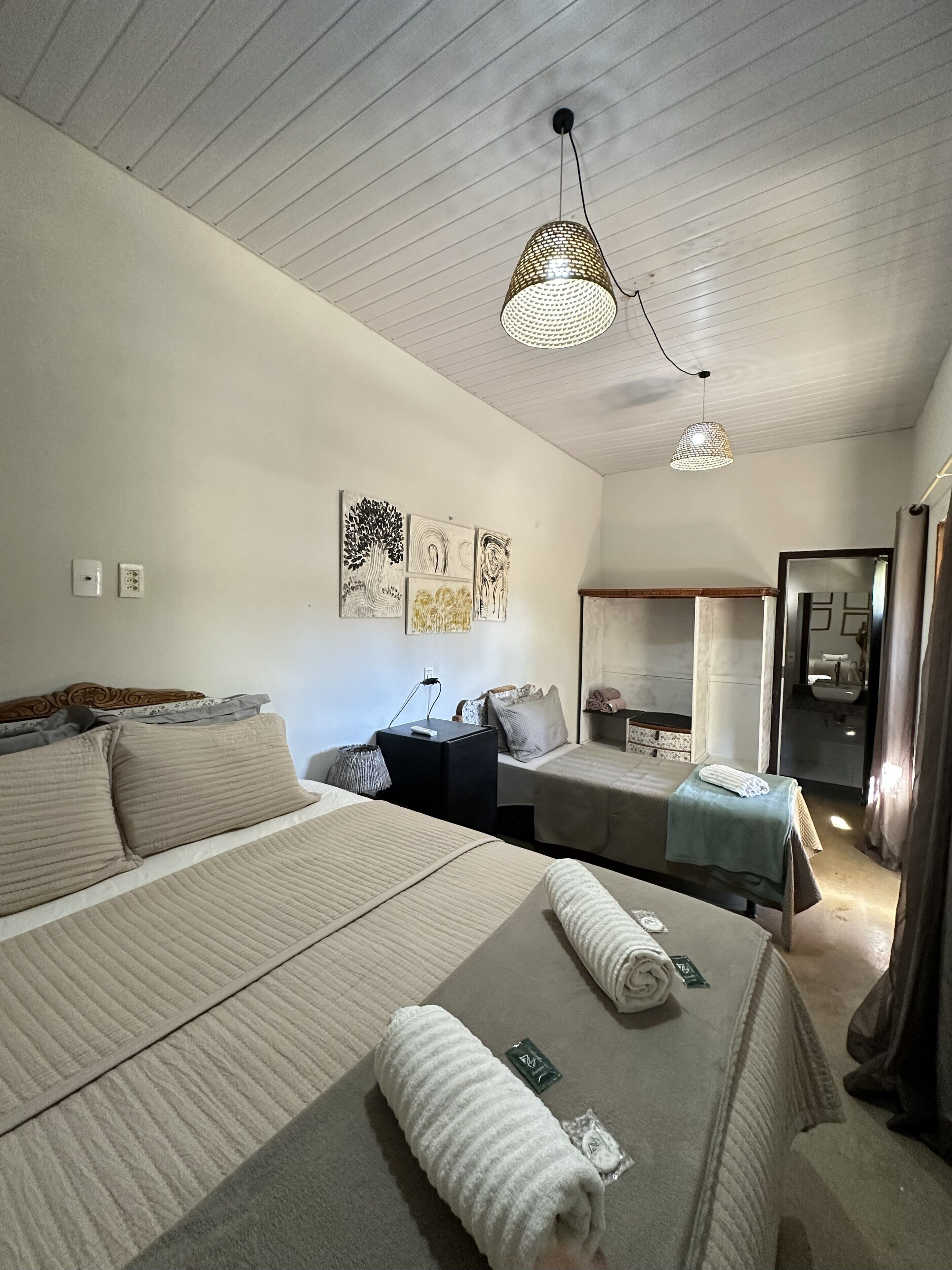 SABIA | Premium bedding, individually furnished, free WiFi, bed sheets