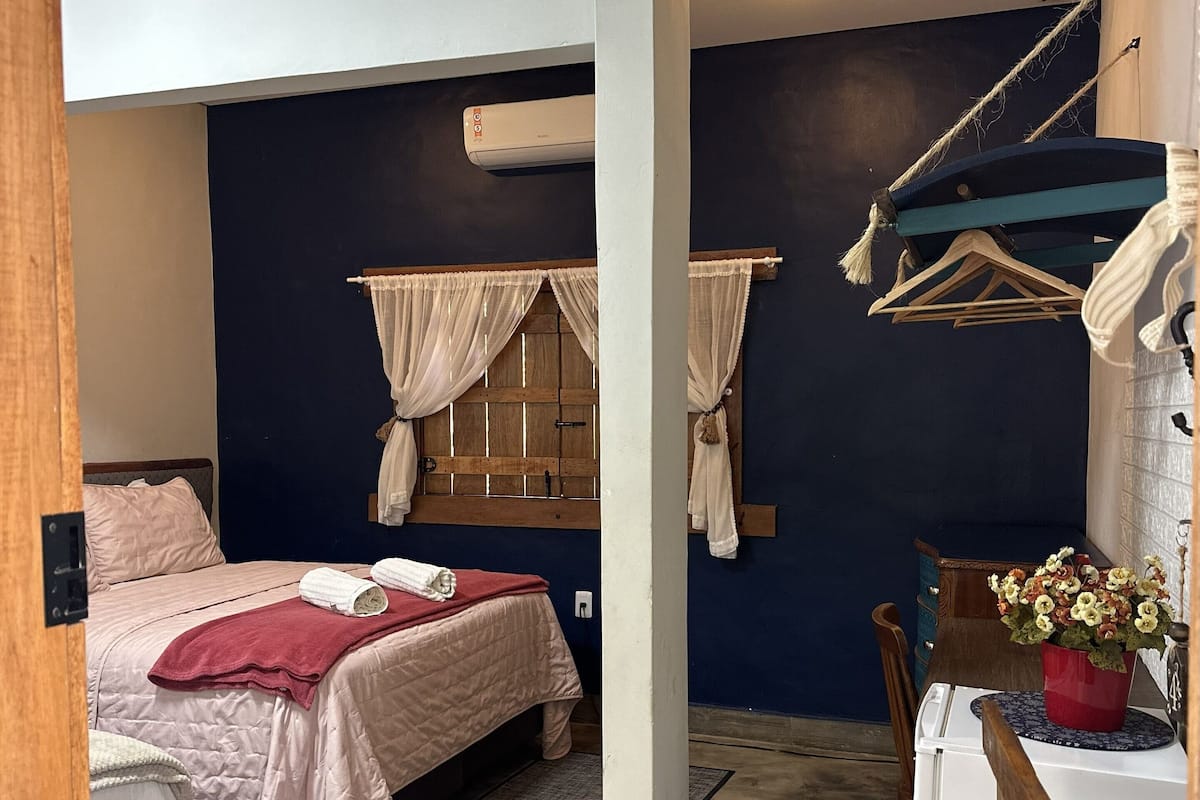Premium bedding, free WiFi, individually furnished, bed sheets