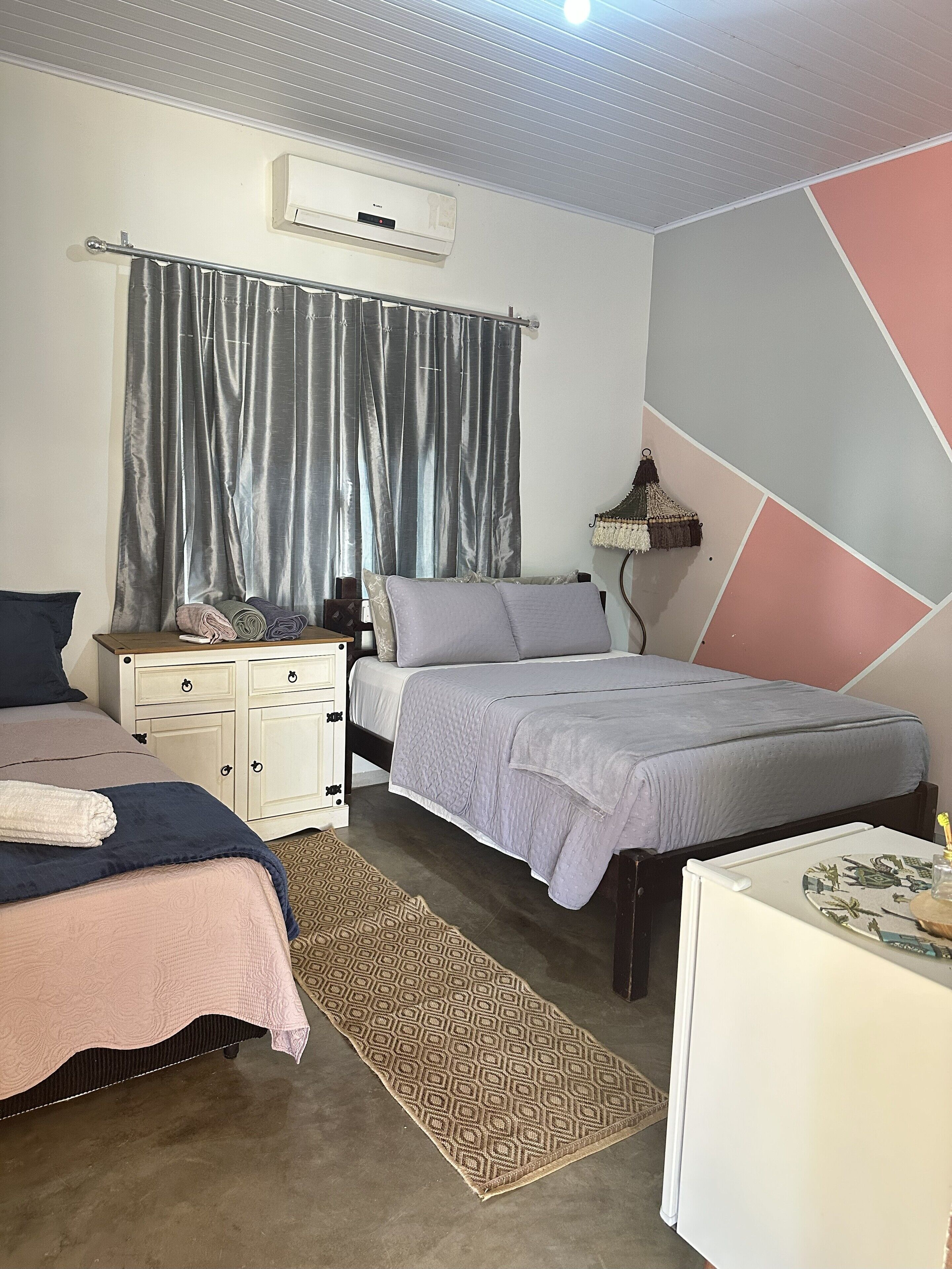 TUCANO | 高級寝具、客室ごとに異なるインテリア、WiFi (無料)、ベッドシーツ