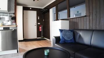 Cabin, 1 Bedroom, Garden View | Interior