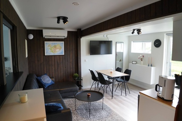 Cabin, 1 Bedroom, Garden View | Interior