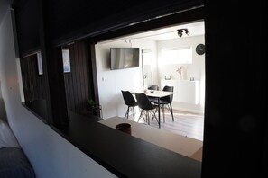 Cabin, 1 Bedroom, Garden View | Dining