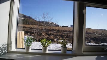 Cabin, 1 Bedroom, Garden View | Interior
