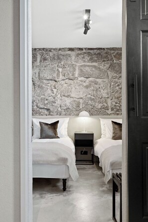2 chambres, fer et planche à repasser, lit de bébé portatif, Wi-Fi