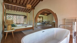 7 Schlafzimmer, Schreibtisch, Bügeleisen/Bügelbrett, Internetzugang