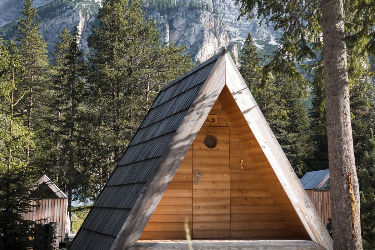 Cabin, 1 Bedroom, Mountain View | WiFi (free), bed sheets