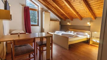 Chambre Triple, balcon