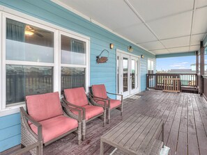 House, 4 Bedrooms | Teres/patio