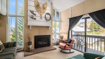Townhome, 2 Bedrooms | Living area