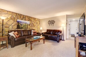 Condo, 2 Bedrooms | Living area | Smart TV