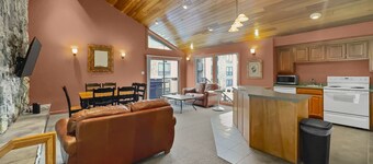 A105 Lake Cliffe 2 Bedroom Condo