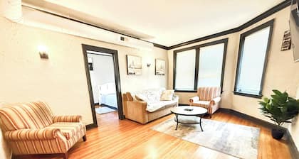 Casa Midway Chicago - Spacious 1BR - Golf, City & Airport Access
