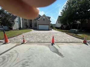 Property grounds - Charming 2-bedroom apartment / Basement in fabulous Alpharetta with AC, WiFi (Alpharetta)