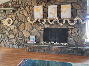 Interior - Home Away from Home *new king bed*
 (Hot Springs)