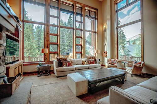 Last Chair Townhome by Cottonwood Lodging