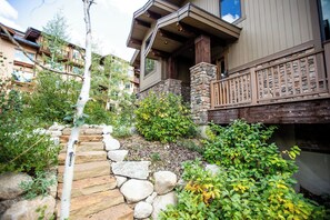 Exterior - Last Chair Townhome by Cottonwood Lodging (Brighton)