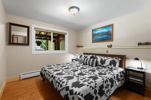 3 soverom, strykejern/-brett, wi-fi og sengetøy