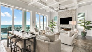 Télévision, cheminée