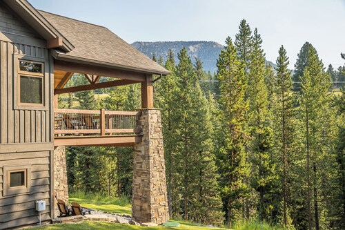 Antler Ridge Chateau | 6BR Nordic Ski Escape, Sleeps 17