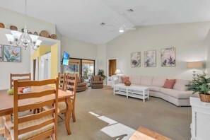 Interior - Bonita Bay Elegant Villa -Beach Access Included! (Bonita Springs)