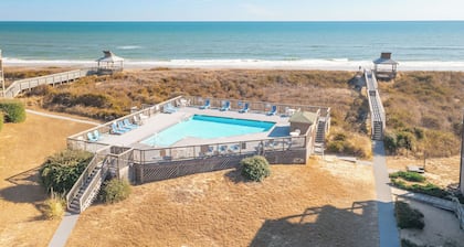D0223C, Oceanfront Bliss Awaits, Stunning, Community Pool