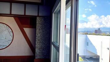 Design Twin Room, Mountain View | View from room