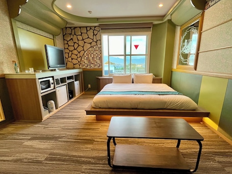 Caja de seguridad en la habitación y cortinas blackout