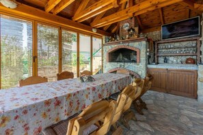 Dining - Boni in Supetarska Draga - Kvarner Region / Boni in Supetarska Draga - Appartement für 4 Personen AP2 (Supetarska Draga)