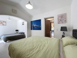 4 bedrooms, iron/ironing board, travel crib, free WiFi
