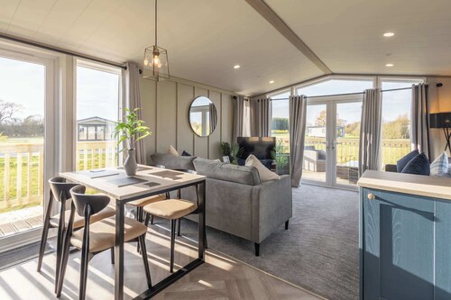 Host & Stay | Riverwood, Ashdown Retreat