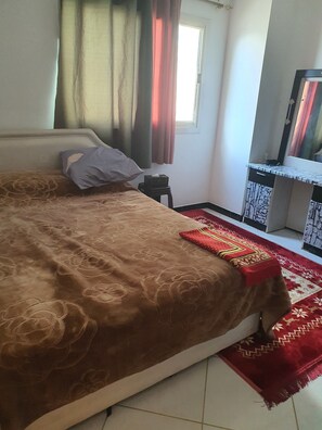 2 bedrooms, bed sheets - Legendary of Sharjah UAE Sharjah Rolla Muharah100m cournish and Islamic museum (Sharjah)