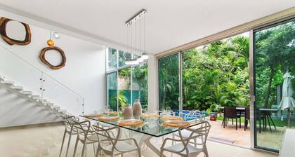 Casa Lula, 5-BR Getaway in Riviera Maya