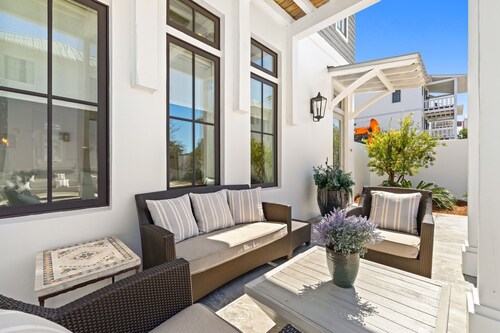 Heated Pool + Carriage House | Steps to Rosemary Beach | Sleeps 16