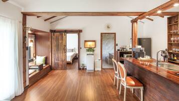 Basic Room, 2 Bedrooms (Proud jeju) | 2 bedrooms, free WiFi