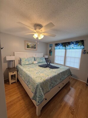 3 bedrooms, iron/ironing board, travel cot, free WiFi