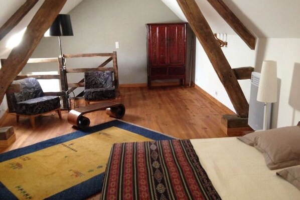 3 chambres, fer et planche à repasser, Wi-Fi, literie fournie