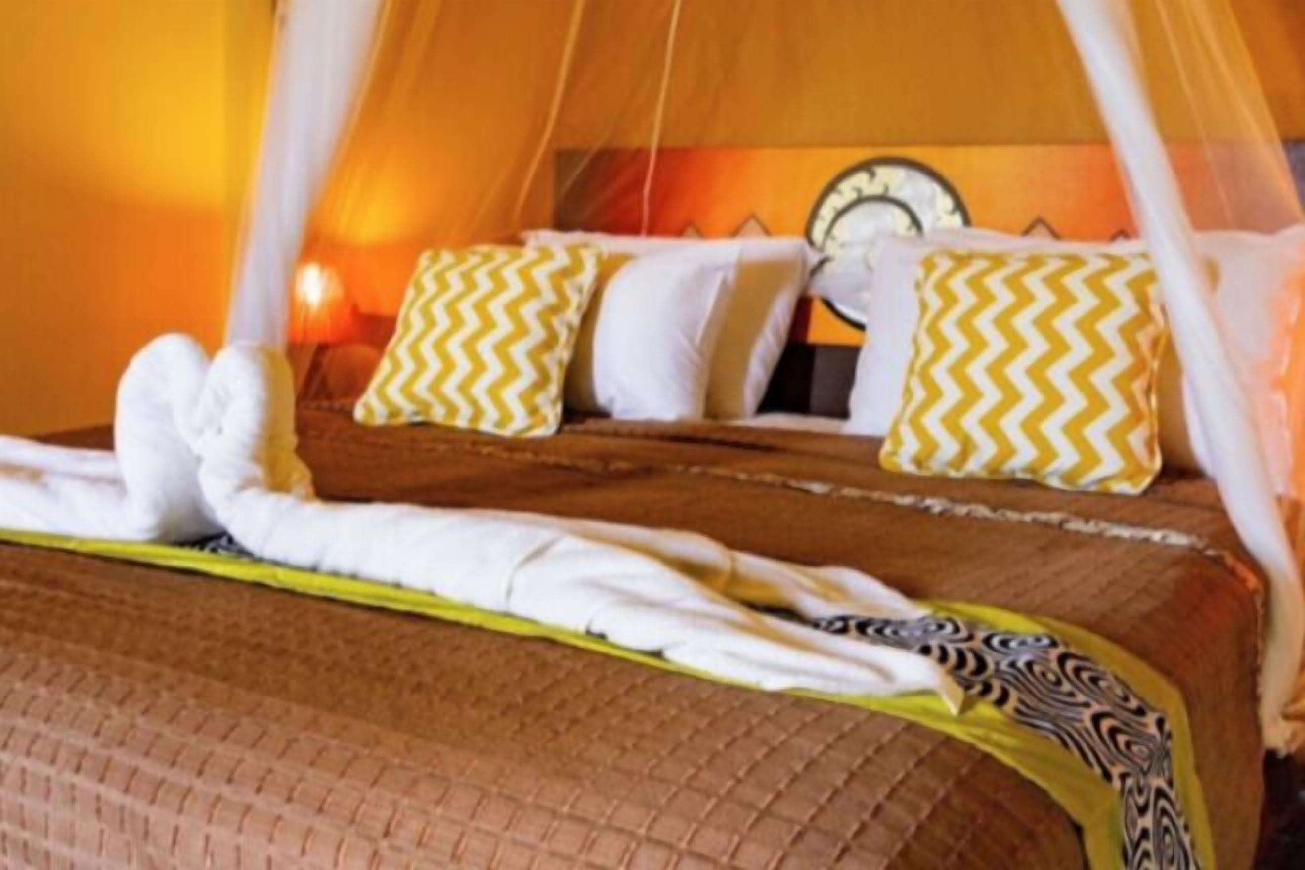 Individually decorated, desk, free WiFi