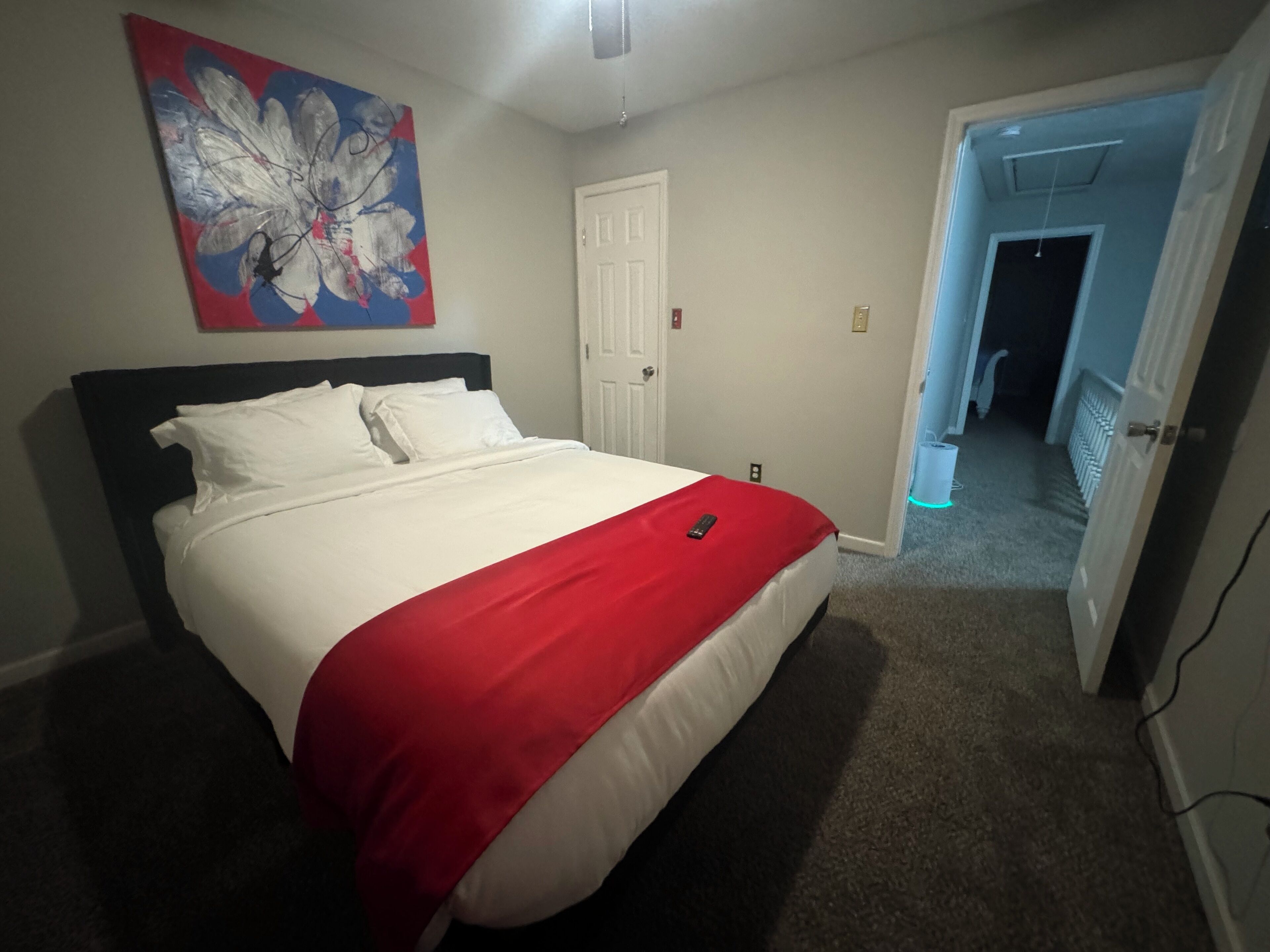 3 bedrooms, iron/ironing board, free WiFi, bed sheets