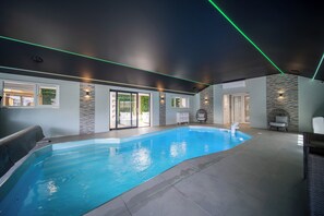Indoor pool - 20 Guest Luxury Stay - Private Pool, Hot Tub & Gym. (Lytham St Annes)
