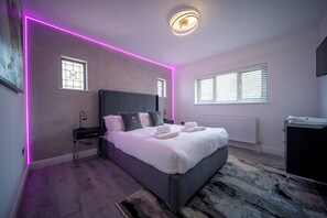 5 多间卧室、熨斗/熨衣板、旅行婴儿床、WiFi