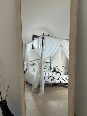 2 bedrooms, in-room safe, iron/ironing board, travel cot
