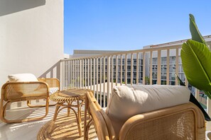 Apartment, Smoking - Luma 22 - 330 Studio (Dubai)