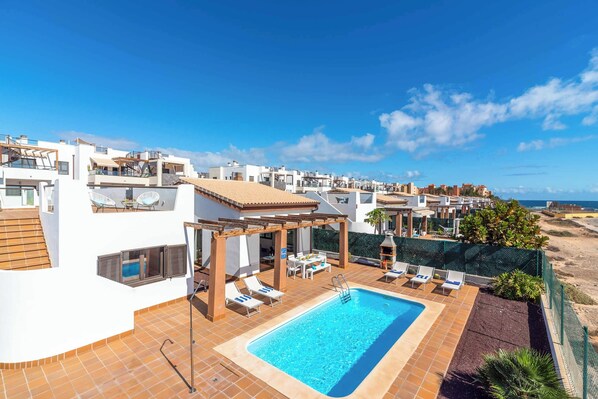 Villa (3 Bedrooms) | Exterior