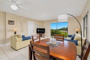 Smart TV - NEW! Seabridge Condo-Oceanfront-Accessible #101 (Ormond Beach)